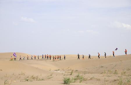 敦煌戈壁徒步：一次心灵与身体的旅行